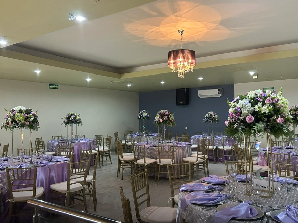 Amplios Espacios para Celebrar